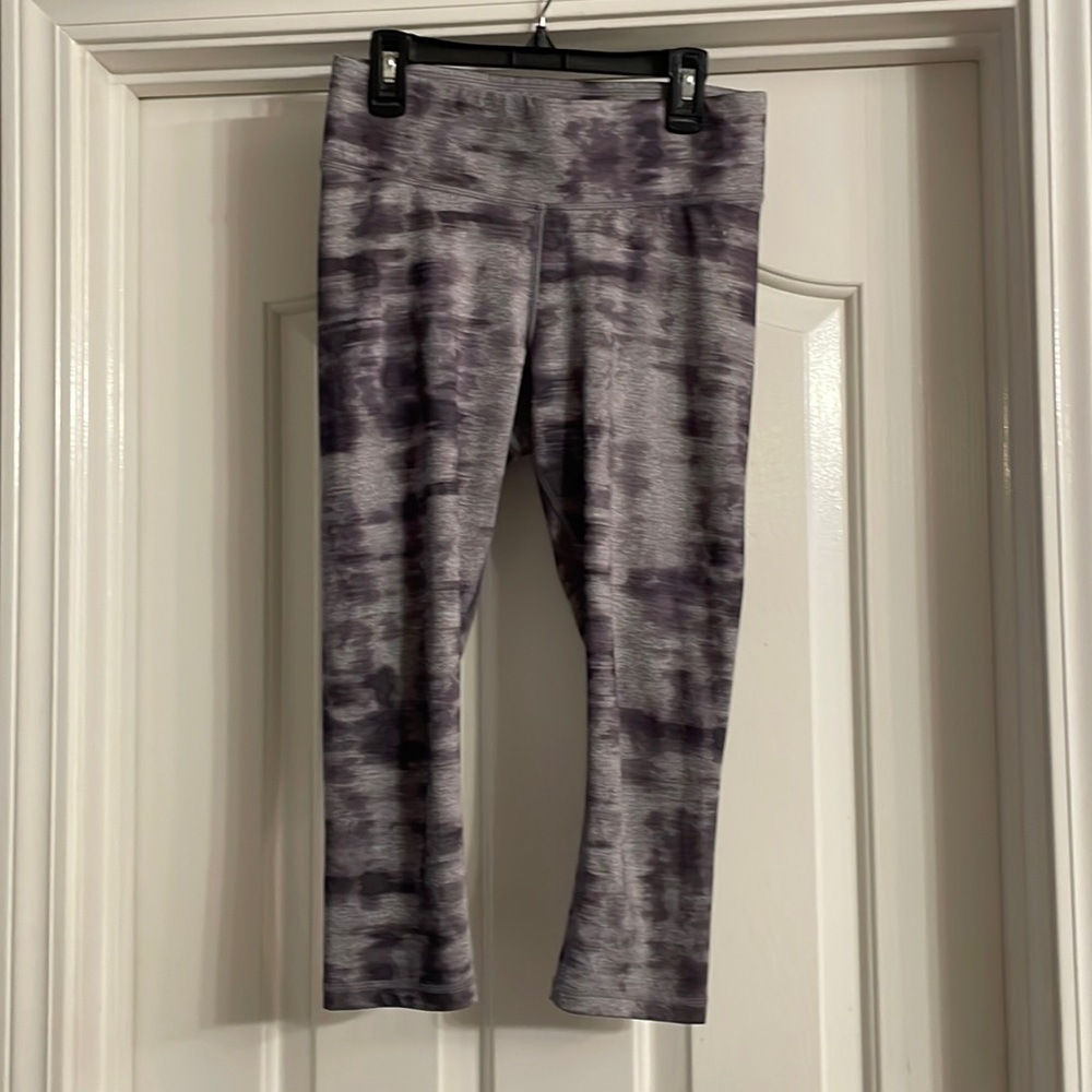 Spalding speed dry short leggings.